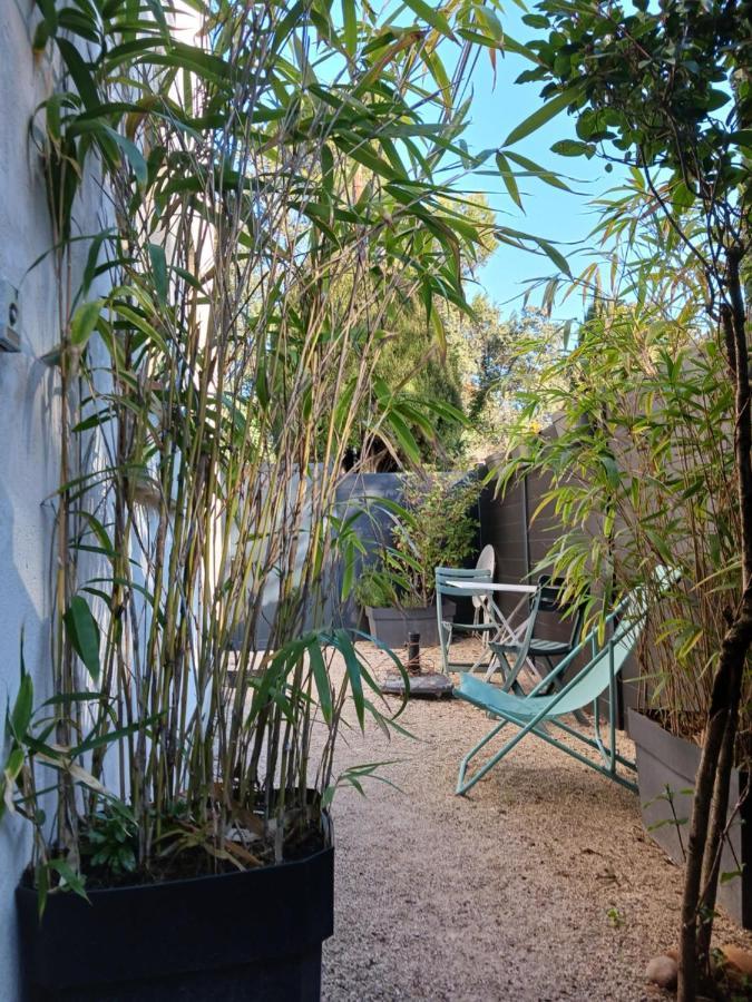 Studio Charmant Et Calme Villeneuve Les Avignon Entree Et Cour Independantes Climatisation Piscine Parking Dış mekan fotoğraf
